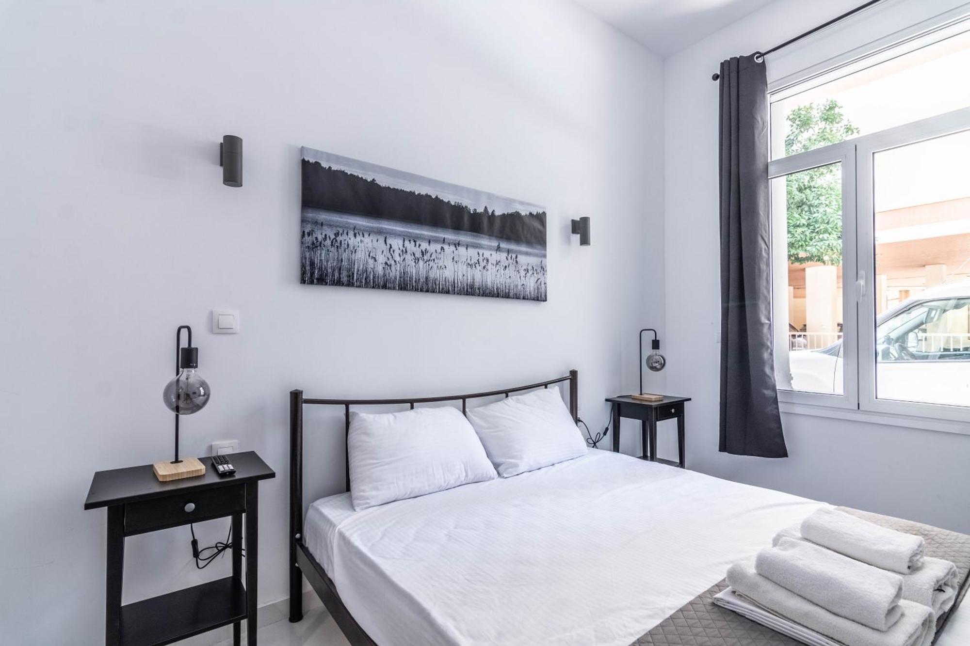 Aris Urban Pagrati Apartment Athena Bagian luar foto